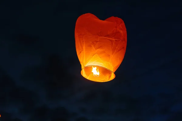 Papieren Lantaarns Gelanceerd Lucht Tijdens Viering Van Traditionele Feestdagen Tradities — Stockfoto