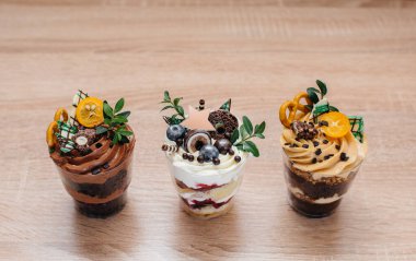 Çok güzel ve iştah açıcı. İmzalar için yeri olan bir masa. Pasta.