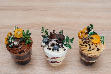 Çok güzel ve iştah açıcı. İmzalar için yeri olan bir masa. Pasta.