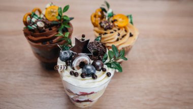 Çok güzel ve iştah açıcı. İmzalar için yeri olan bir masa. Pasta.