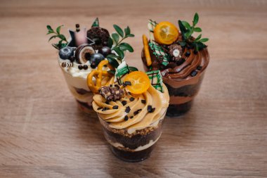 Çok güzel ve iştah açıcı. İmzalar için yeri olan bir masa. Pasta.