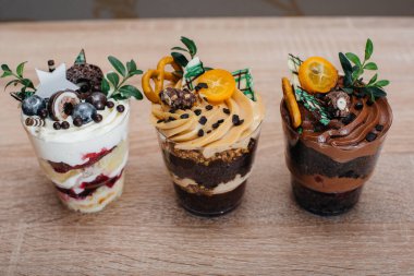 Çok güzel ve iştah açıcı. İmzalar için yeri olan bir masa. Pasta.