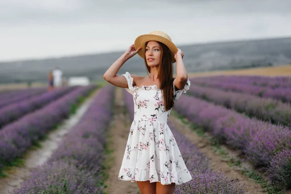 Young Beautiful Girl Delicate Dress Hat Walks Beautiful Field Lavender — Stock Photo, Image