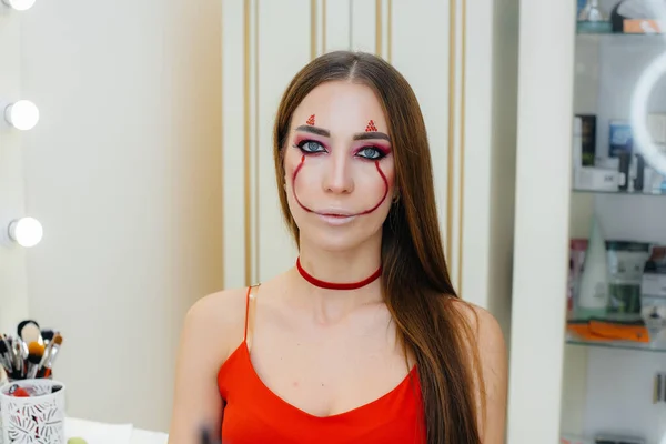 Una Joven Hermosa Chica Hermoso Maquillaje Payaso Festivo Para Las — Foto de Stock