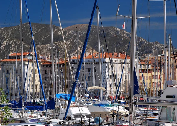 Yachting Harbour Com Montanhas Fundo Marselha França Belo Dia Verão — Fotografia de Stock