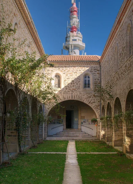 View Courtyard Monastery Radio Tower Provence France Beautiful Autumn Day — Stock Photo, Image