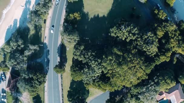 Luftüberflug Mit Blick Direkt Auf Die Straße Außerhalb Der Stadt — Stockvideo