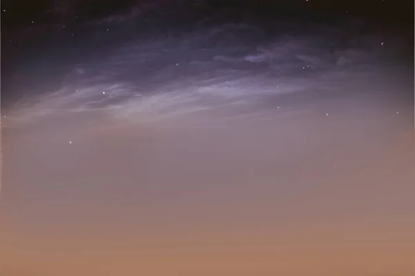 Panorama Cielo Nocturno Con Nubes Azules Blancas Anaranjadas —  Fotos de Stock