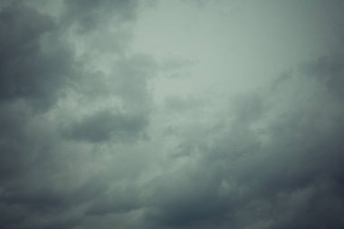 Arka plan için güzel mavi gökyüzü bulutları. Gökyüzünün manzarası.