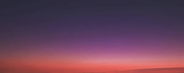 Mavi Beyaz Turuncu Bulutlu Panorama Akşam Gökyüzü — Stok fotoğraf