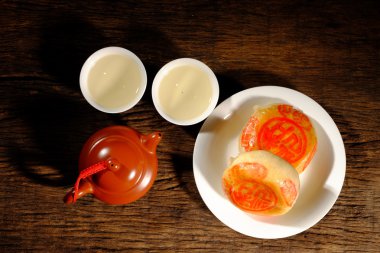 Sıcak Çince çay ve tatlılar