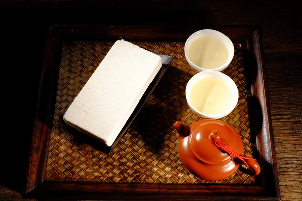 Горячий китайский чай и десерты — стоковое фото