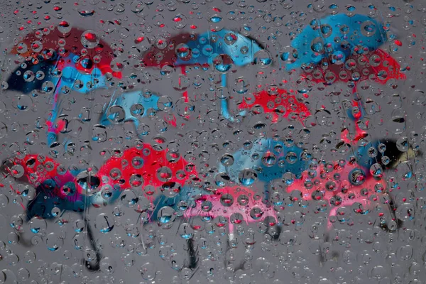 Chuva Gotas Chuva Caem Sobre Fundo Cinza Com Silhuetas Azuis — Fotografia de Stock