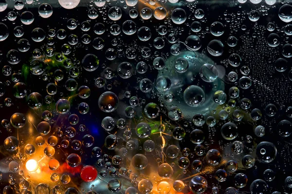 Esferas Multicoloridas São Iluminadas Por Flashes Luz Estão Localizadas Aleatoriamente — Fotografia de Stock