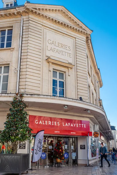 Tienda Frente Centro Comercial Galerie Lafayette Tours Francia 2021 Fachada — Foto de Stock