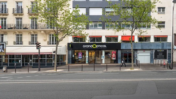 Grand Optical Front Store Fachada Tienda Francesa Con Logo Signage — Foto de Stock