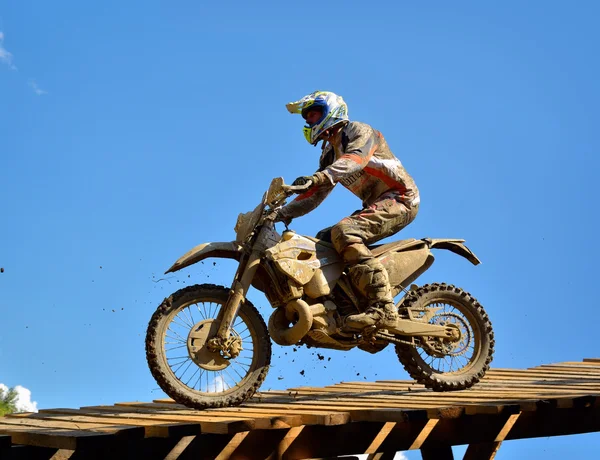 SIBIU, ROMANIA - JULY 18: Unknown competing in Red Bull ROMANIACS Hard Enduro Rally with a KTM 300  motorcycle. The hardest enduro rally in the world. — Stock Photo, Image