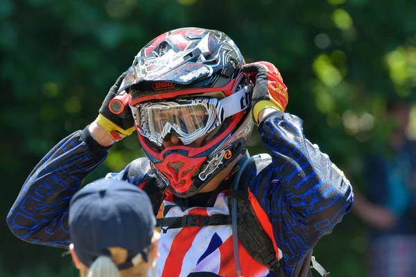 SIBIU, ROMANIA - JULY 18: Unknown competing in Red Bull ROMANIACS Hard Enduro Rally with a KTM 300  motorcycle. The hardest enduro rally in the world. — Stock Photo, Image