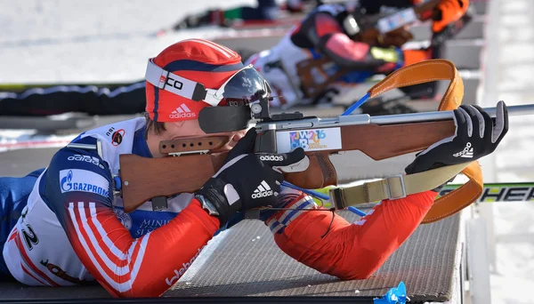 Cheile Gradistei, Roamania - 24 de enero: Desconocido competidor en IBU Youth & Junior World Championships Biathlon 24 de enero de 2016 a 02 de febrero de 2016, en Cheile Gradistei, Romanaia — Foto de Stock