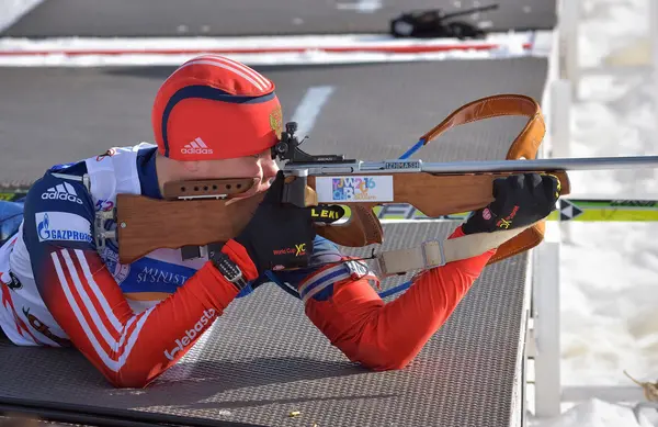 Cheile Gradistei, Roamania - 28 de enero: Desconocido competidor en IBU Youth & Junior World Championships Biathlon 24 de enero de 2016 a 02 de febrero de 2016, en Cheile Gradistei, Romanaia — Foto de Stock