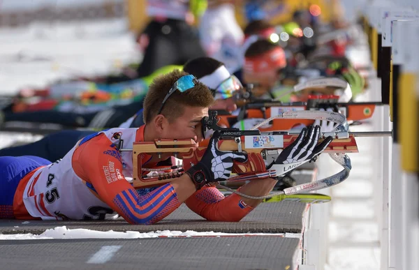 Cheile Gradistei, Roamania - 24. ledna: Neznámý závodník v Ibu mládež & Junior Světové mistrovství Evropy v biatlonu 24. ledna 2016 na 02 únor 2016, v Cheile Gradistei, Romanaia — Stock fotografie