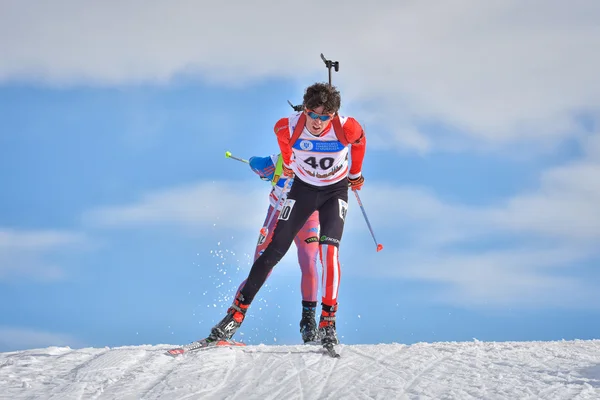 Cheile Gradistei, Roamania - 30 de janeiro: Competidor desconhecido no Campeonato Mundial de Jovens e Jovens da IBU Biathlon 24 de janeiro de 2016 a 02 de fevereiro de 2016, em Cheile Gradistei, Romênia — Fotografia de Stock