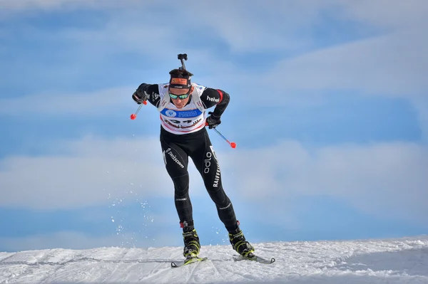 Cheile Gradistei, Roamania - 30 de janeiro: Competidor desconhecido no Campeonato Mundial de Jovens e Jovens da IBU Biathlon 24 de janeiro de 2016 a 02 de fevereiro de 2016, em Cheile Gradistei, Romênia — Fotografia de Stock