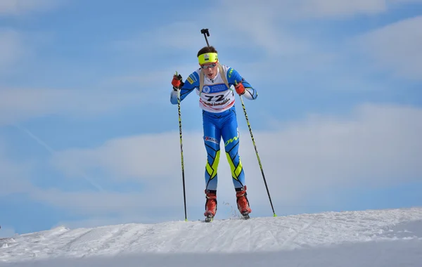 Cheile Gradistei, Roamania - 28 stycznia: Nieznany konkurenta w Ibu młodzieży & Junior World Championships Biathlon 24 stycznia 2016 do 02 luty 2016 w Cheile Gradistei, Romanaia — Zdjęcie stockowe