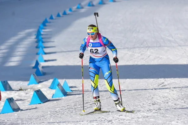 Cheile Gradistei, Roamania - 30 januari: Unknown competitor in IBU Youth & Junior World Championships Biathlon 24 januari 2016 till 02 februari 2016, i Cheile Gradistei, Romanaia — Stockfoto