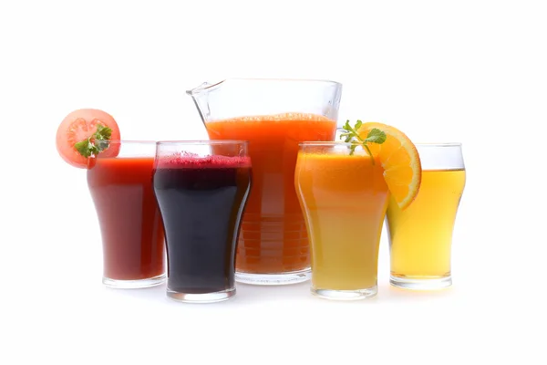 Çeşitli taze sıkılmış sebze ve meyve. Suyu Detoks için