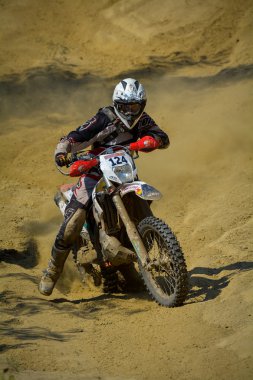 Sibiu, Romanya - 18 Temmuz: Martin Rathgeb Red Bull Romaniacs zor Enduro Rallisi içinde Ktm 300 Motosiklet ile rekabet. Dünyanın en zor enduro Rallisi. 18 Temmuz 2015 Sibiu, Romanya.