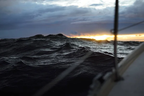 Uma Vista Para Mar Norte Partir Barco Vela Pôr Sol — Fotografia de Stock