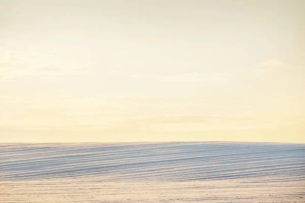 Vista Panoramica Mozzafiato Sul Campo Innevato Dopo Una Bufera Neve — Foto Stock