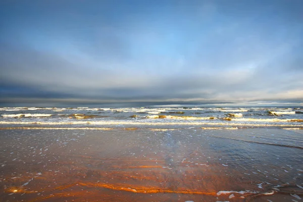 Вид Заснеженного Песчаного Побережья Балтийского Моря Закате Рижский Залив Латвия — стоковое фото