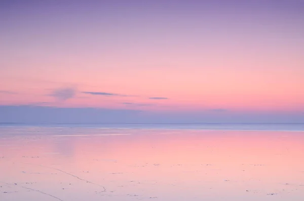 Panoramatický Výhled Zasněžený Břeh Zamrzlého Jezera Saima Při Západu Slunce — Stock fotografie