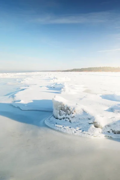 Crinale Pressione Del Ghiaccio Una Riva Del Mare Ghiacciata Una — Foto Stock