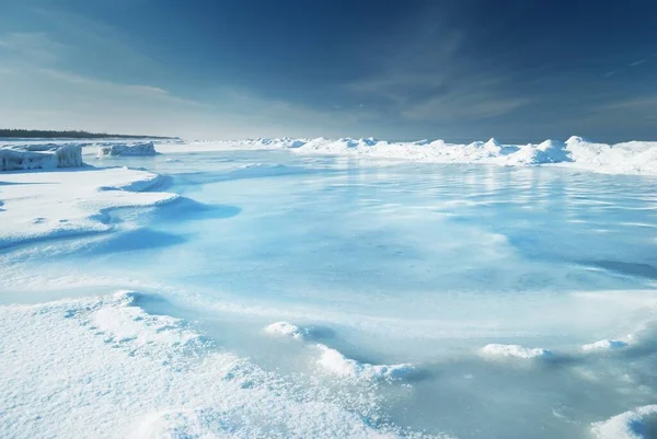 Crinale Pressione Del Ghiaccio Una Riva Del Mare Ghiacciata Una — Foto Stock