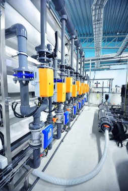 Ozmoz endüstriyel su arıtma istasyonunu tersine çevirin. Geniş açı açısı