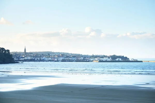 Panoramik Şehir Manzarası Douarnenez Körfezi Kıyısından Bir Manzara Renkli Akşam — Stok fotoğraf