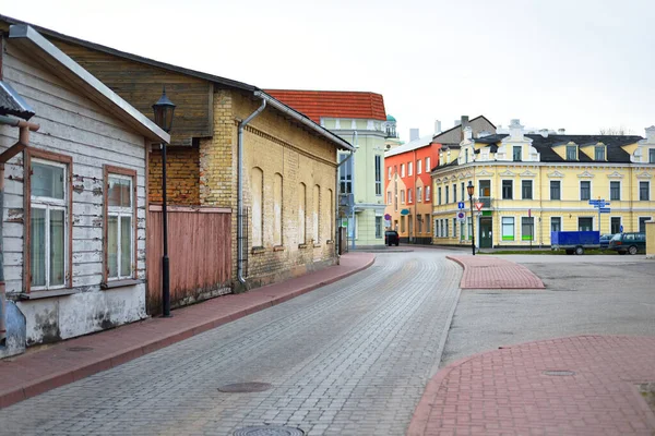 Een Lege Straat Met Oude Traditionele Huizen Geen Mensen Vanwege — Stockfoto