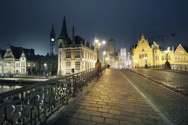 Verlichte Straat Buurt Van Sint Michielsbrug Sint Baafskathedraal Een Historisch — Stockfoto