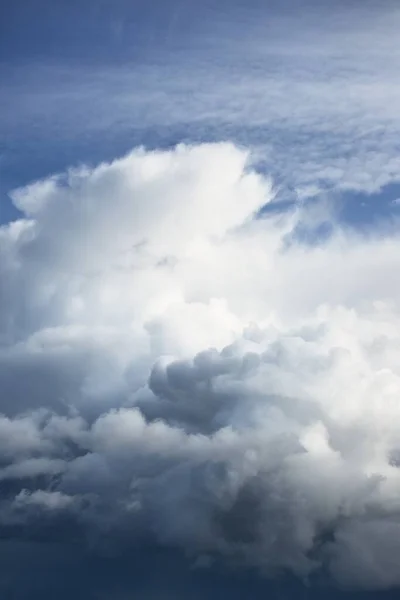 Céu Azul Claro Com Nuvens Cumulus Abstrato Padrão Natural Textura — Fotografia de Stock