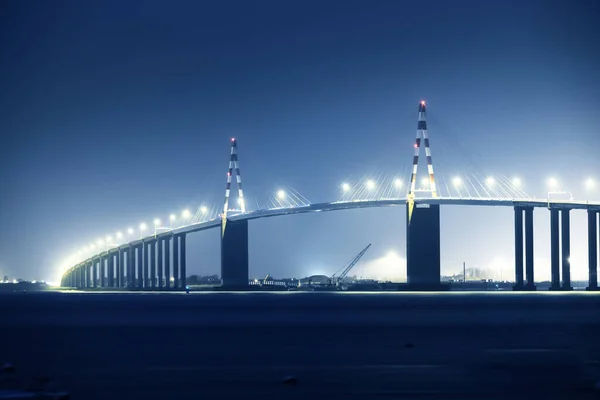 Панорамный Вид Освещенный Кабельный Мост Святого Нациста Ночью Луар Ривер — стоковое фото