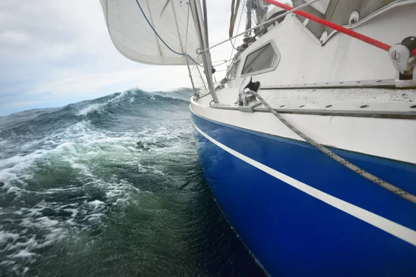 Yacht Sailing Thunderstorm Rainy Day Close View Deck Bow Mast — Stock Photo, Image