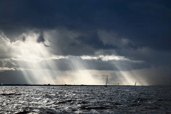 Sailing Yacht Regatta Modern Sailboat Racing Waves Dramatic Sky Flowing — Stock Photo, Image