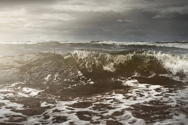 Mar Baltico Sotto Nuvole Drammatiche Scure Dopo Temporale Lettonia Paesaggio — Foto Stock