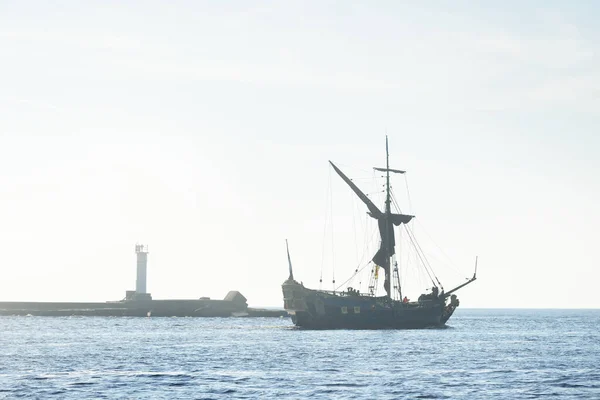 18Th Century Segelbåt Ett Öppet Hav Vid Solnedgången Närbild Holland — Stockfoto