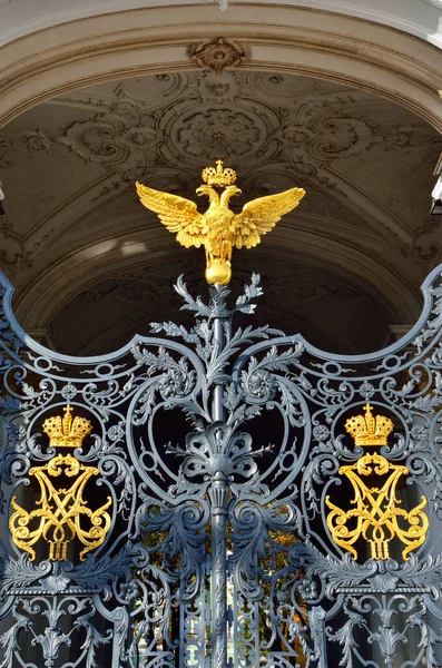 Golden Double Headed Eagle Ceremonial Front Gate Winter Palace Saint — Stock Photo, Image