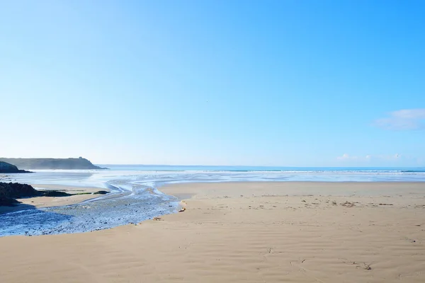 Ein Blick Von Der Sandküste Der Bucht Von Douarnenez Strahlend — Stockfoto