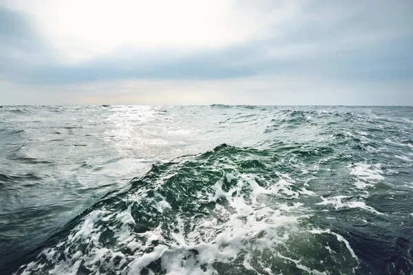 Glühende Wolken Über Der Offenen Ostsee Vor Dem Gewitter Schweden — Stockfoto